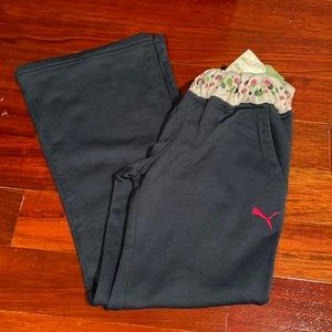 3/$15 BUNDLE - Girls Puma sweats